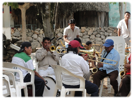 Local musicians of town of Dzinup